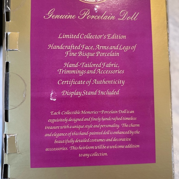 Porcelain Doll Collectable Memories Queen Zenia - Picture 5 of 7